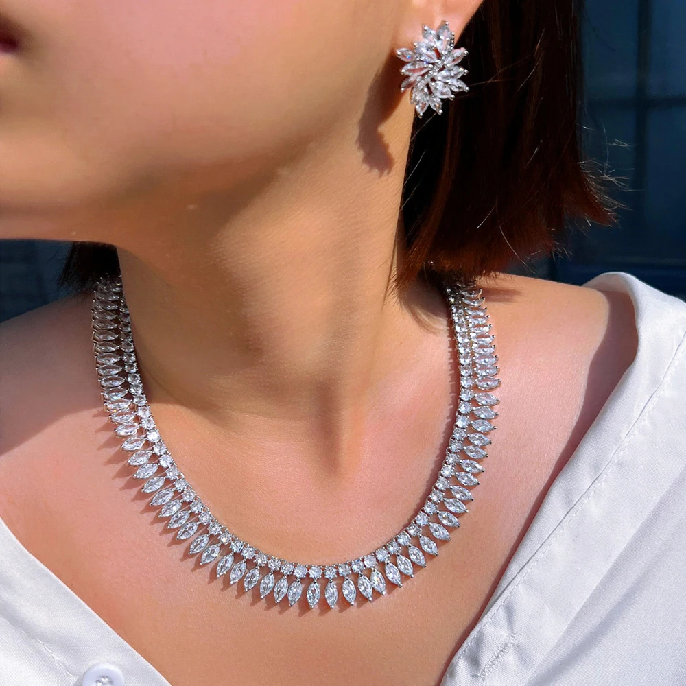 Pera Gorgeous Shiny White Cubic Zirconia Round Chocker Necklace Earrings Sets for Brides Wedding Banquet Party Jewelry J333