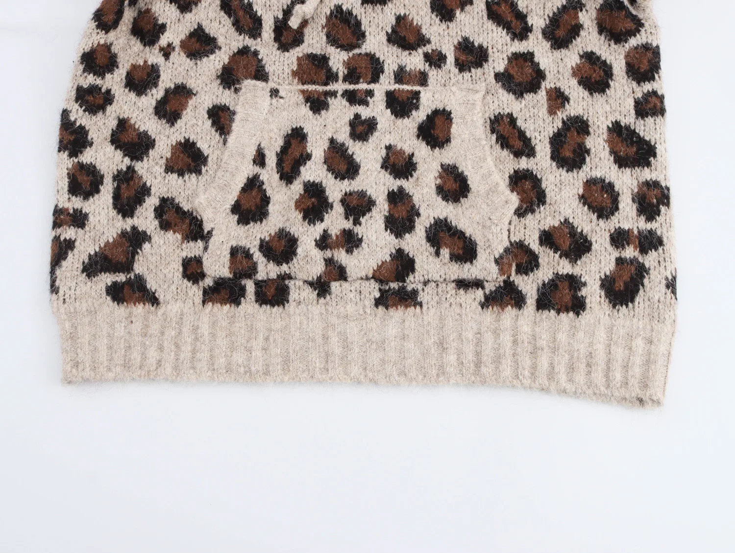 Jenny&Dave Nordic Minimalist Leopard Print Jacquard Pullover Tops Winter Sweater Hooded Knit Sweater Sweatshirt Women
