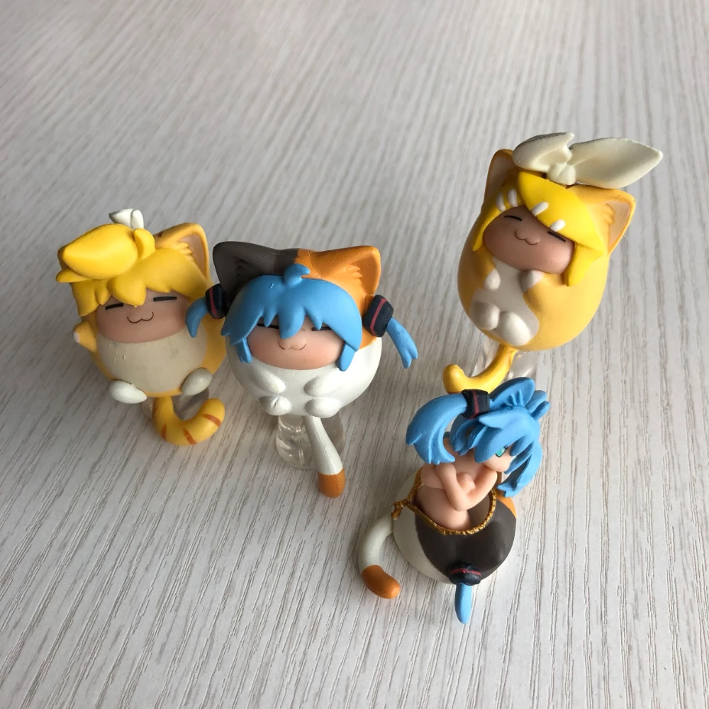 

Kagamine Rin Len Action Figure Doll Collection Model Toy Cute Cat Pendant Hatsun Mikuu Keychain Girls Kids Birthday Gifts