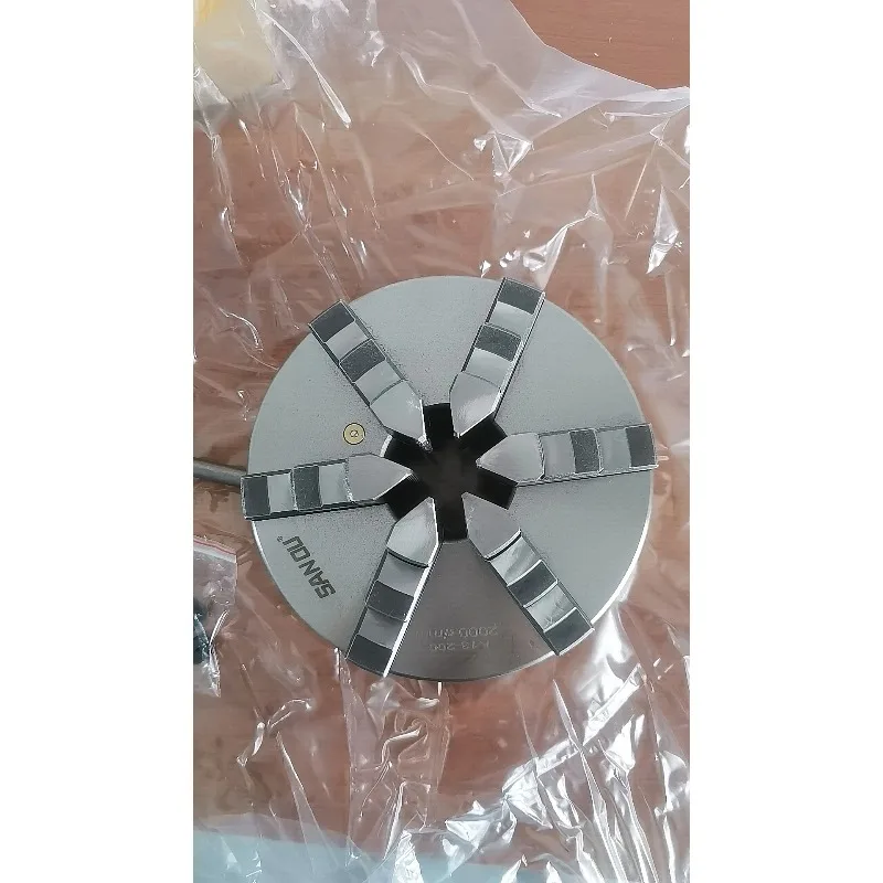 سانو 6 مخرطة الفك تشاك 200 مم نوع التمركز الذاتي K13-200 مخرطة معدنية يدوية تشاك