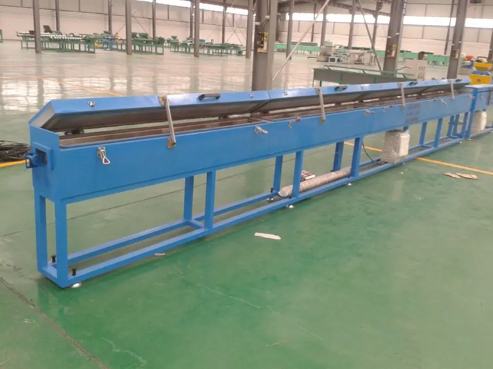 Linea di produzione di estrusori per cavi elettrici in silicone Produzione di macchine per la produzione di apparecchiature