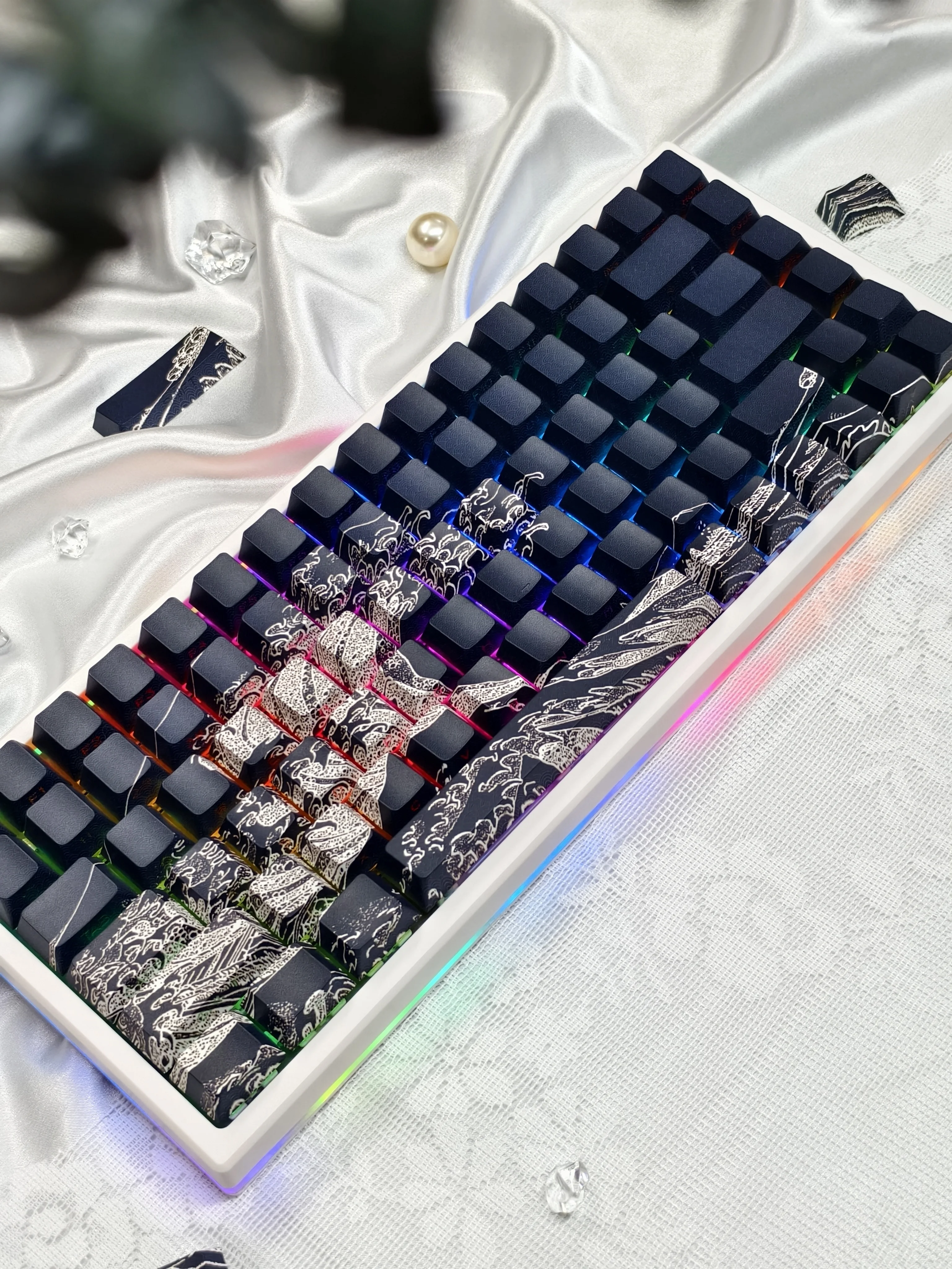125 Keys Black Sea Wave Theme Dye Sub PBT Keycap Side Printed Shine Through Keycaps Cherry Profile for Cherry MX Switch Keyboard