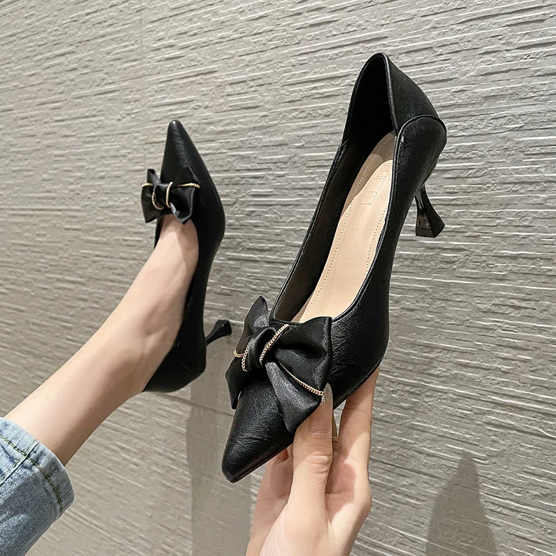 

Bow pointed shoes White collar temperament women's medium heel ™ stiletto black heels for women