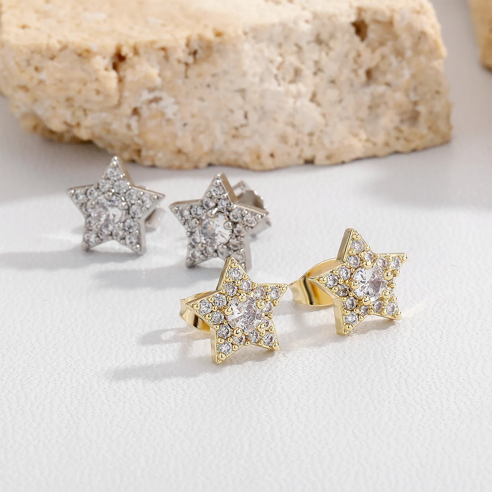Iced Out Star Stud Earrings Silver Micro Pave Cubic Zircon Bling Pentagram Ear Studs INS Trend Women Luxury Fashion Jewelry