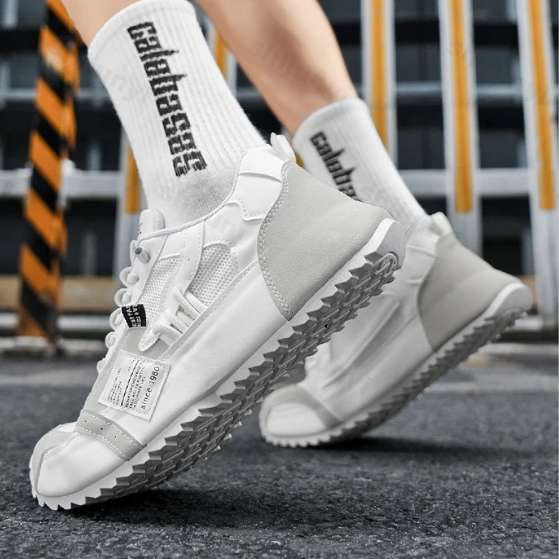 

Мужские кроссовки, весна-осень 2023, новые уличные нескользящие кроссовки на платформе, дышащая удобная повседневная обувь, увеличивающая рост