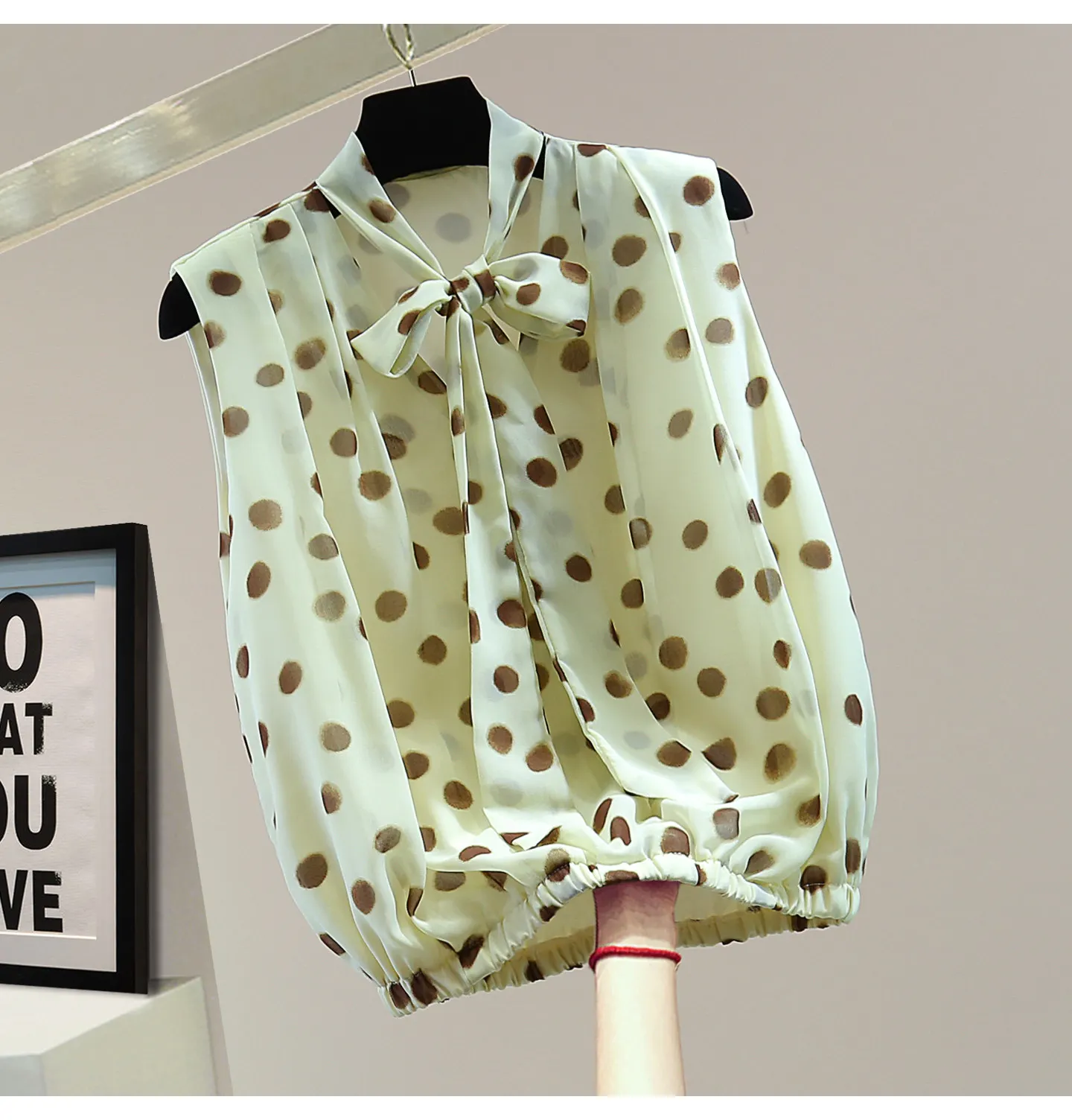 

Polka Dot Cinched Waist Sleeveless Pullover Shirt - 2026 Summer Slimming Tie V-neck Versatile Vest Chiffon Top - Trendy, Women