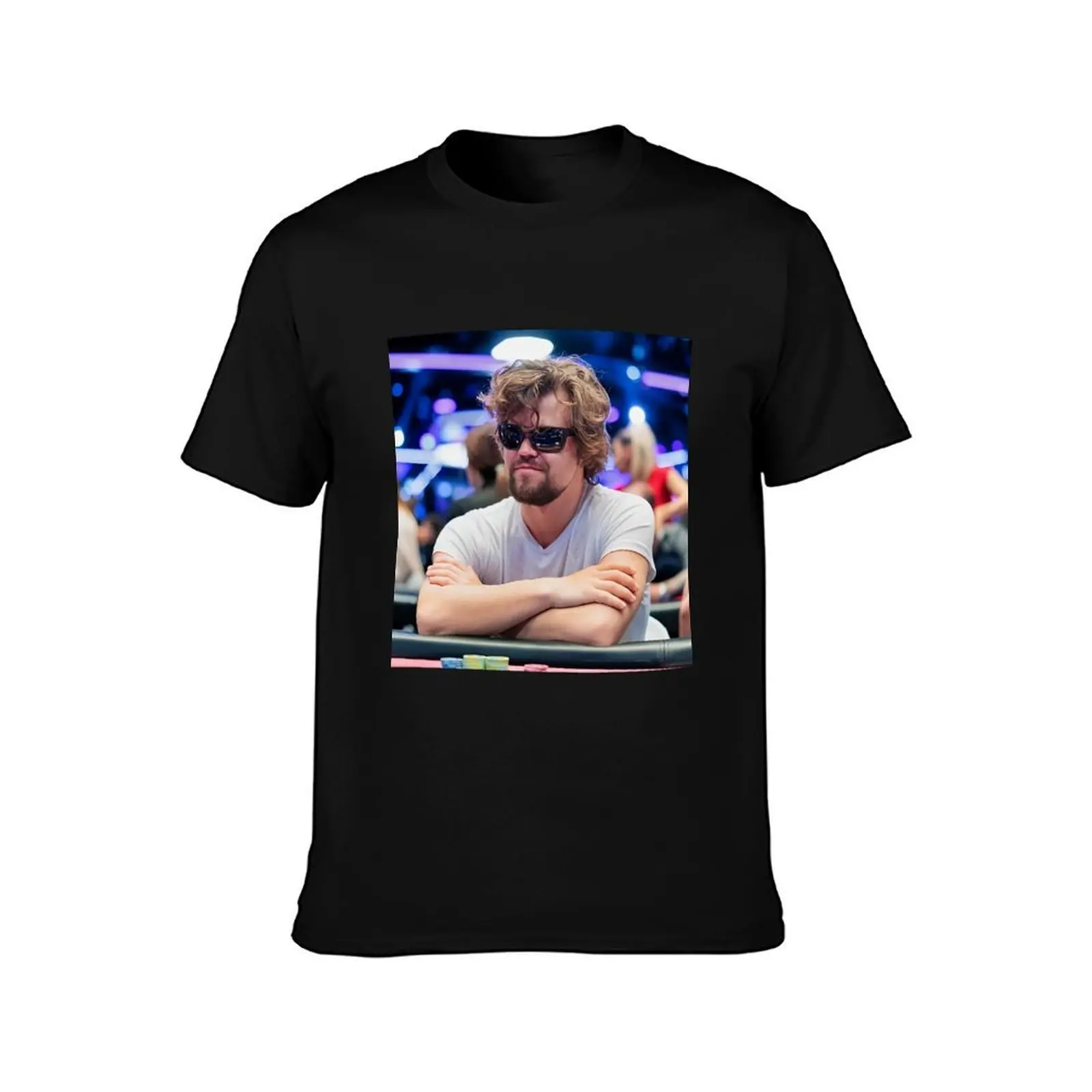 Magnus Carlsen chess player at poker table T-Shirt Large Size Casual Short Sleeve Top T-Shirt