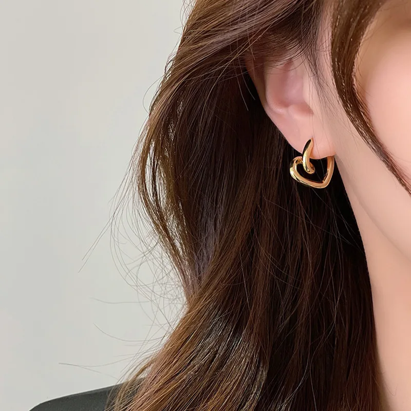 Korean niche design with love earrings for women in summer high-end temperament internet celebrity earrings