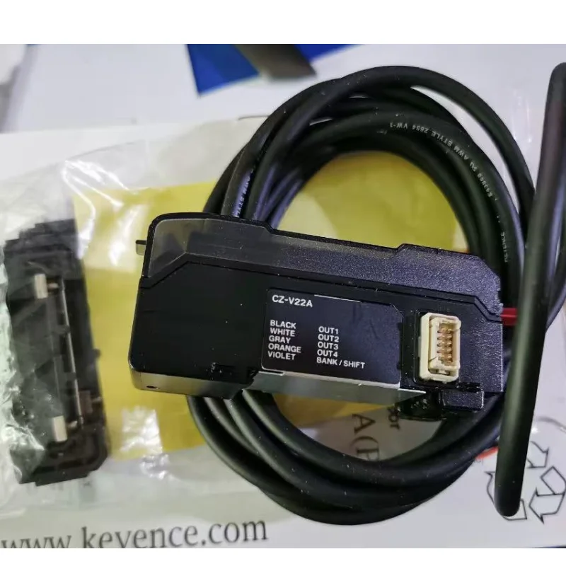 New CZ-V22A color sensor in stock for quick delivery