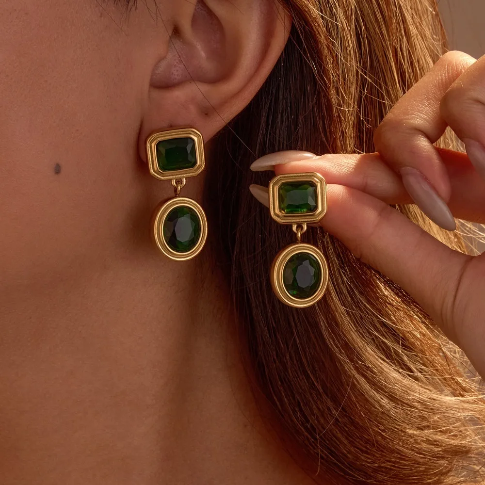 

Women's Stainless Steel Vintage Geometric Emerald Zircon Earrings, High-End luxury and Fashion, Suitable for Everyday Wear.