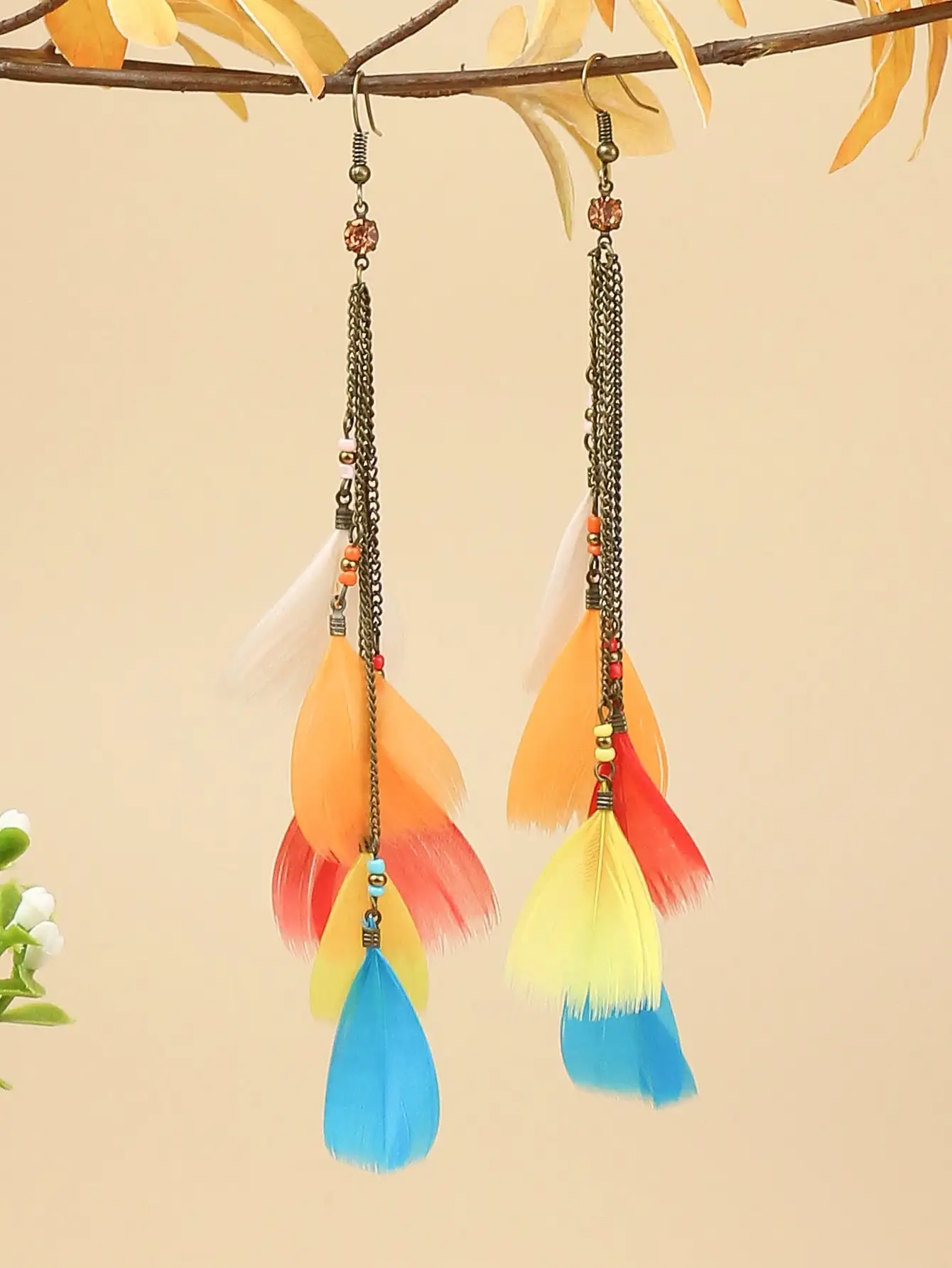 Pendientes largos de borla bohemios, colgante de plumas coloridas, estilo de vacaciones en la playa, joyería clásica