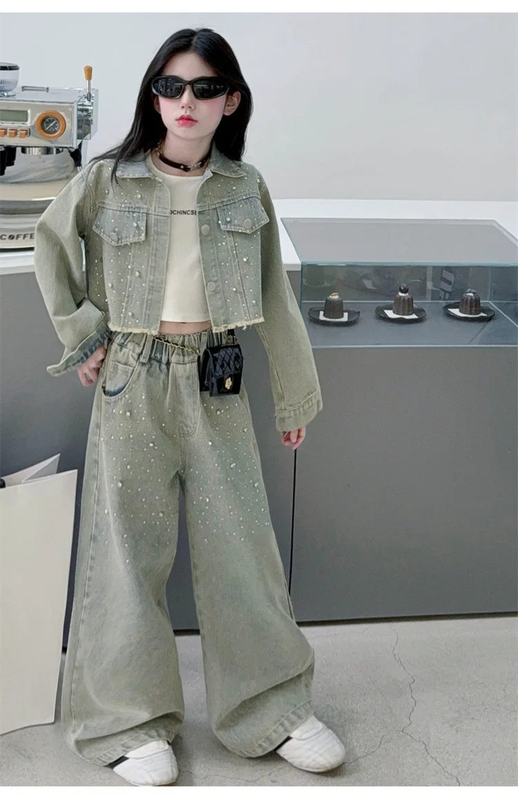 

Стильный комплект одежды для девочек-подростков: короткая джинсовая куртка с бриллиантами + широкие джинсы, 2 предмета, детский костюм для девочек.