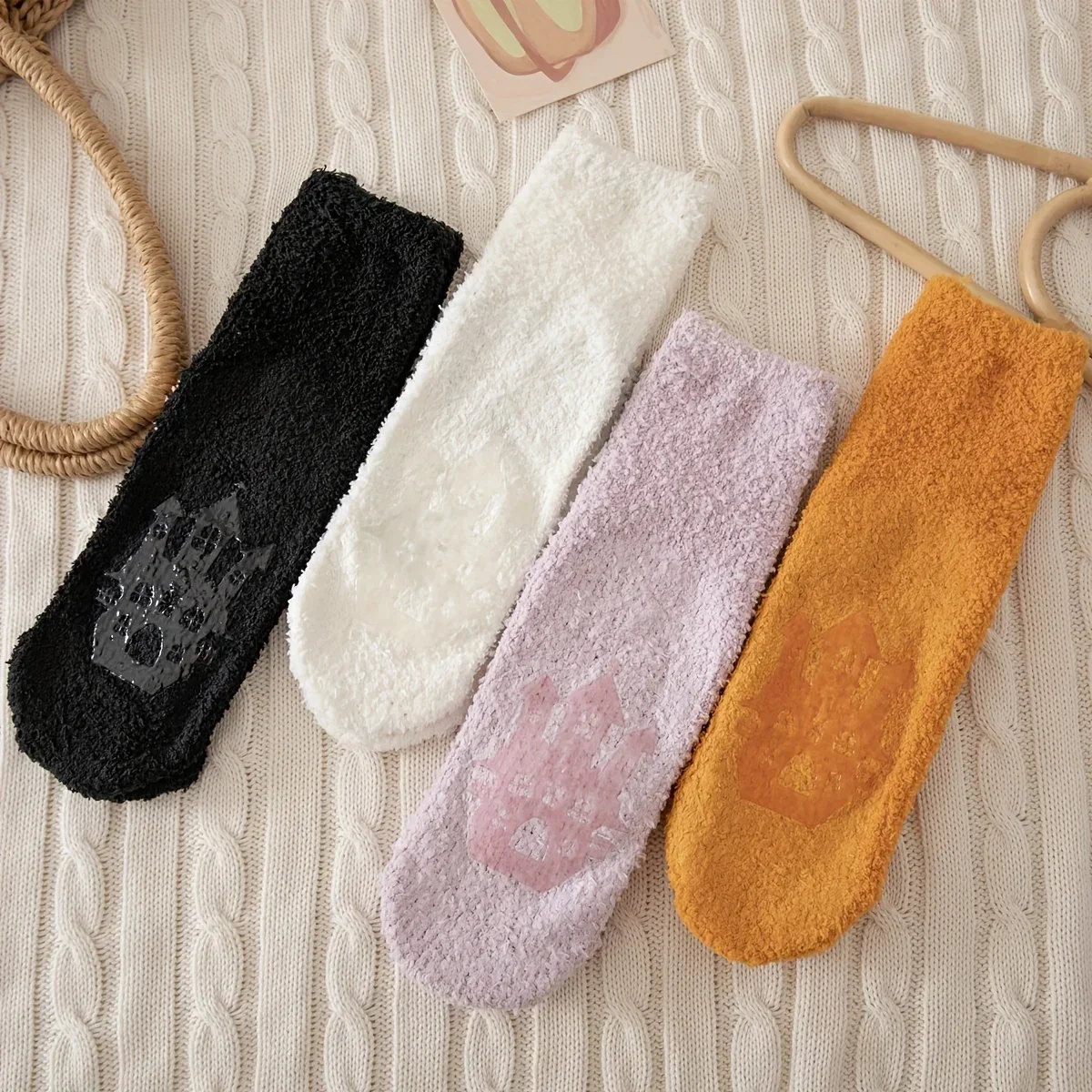 4 Pairs Pumpkin & Bat Print Socks, Cute & Funny Halloween Fuzzy Socks, Women\'s Stockings & Hosiery