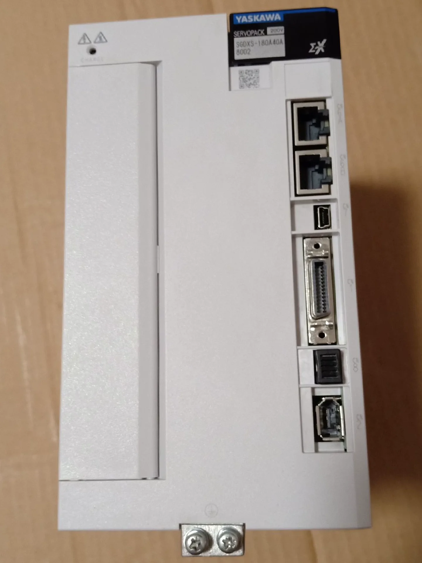 SGDXS-180A40A8002 Brand New Servo Drive，Original Genuine，Fast shipping