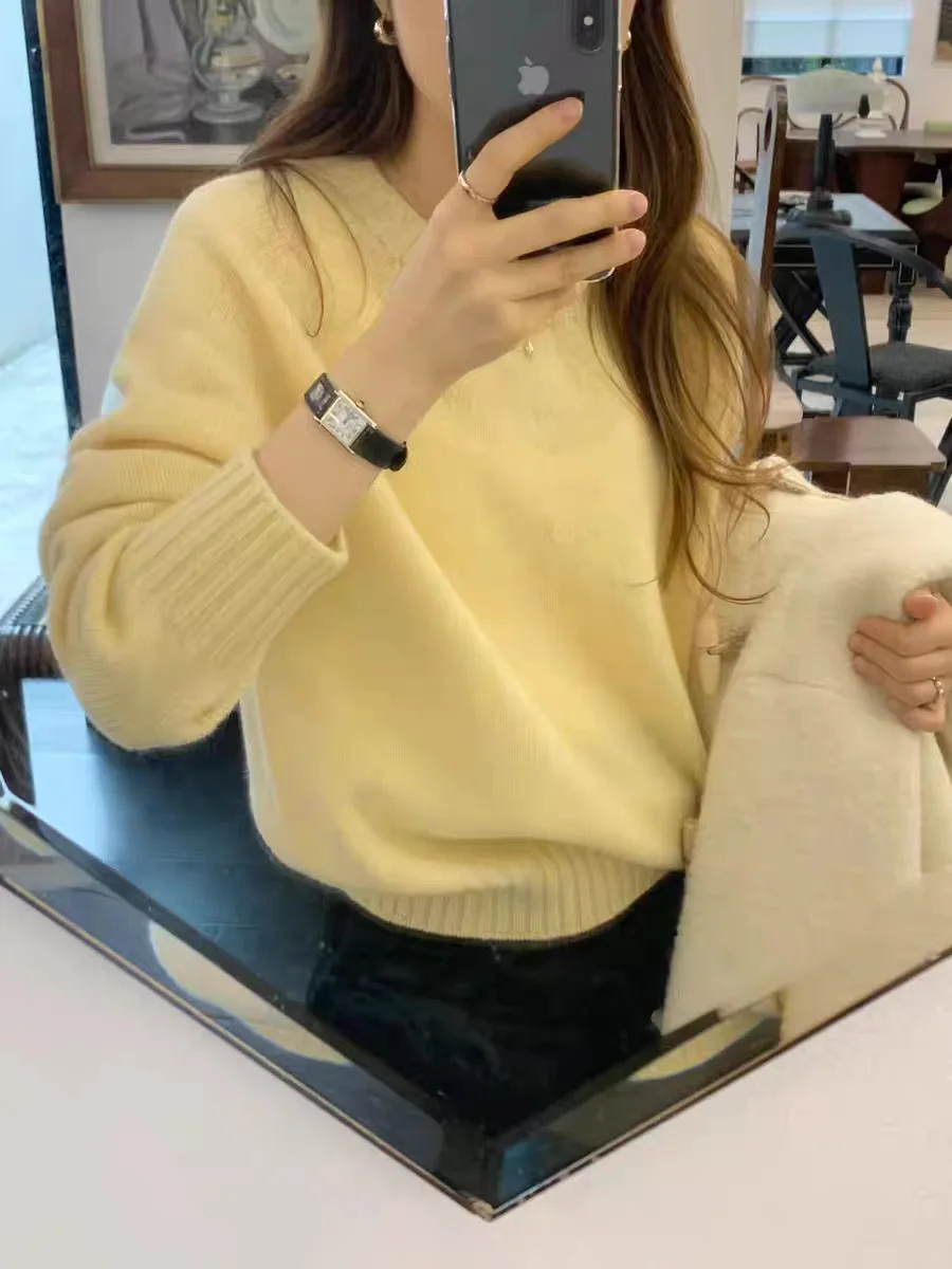 เสื้อสเวตเตอร์ถักนิตติ้งทรงหลวม นุ่ม สบาย สีพื้น เรียบง่าย สไตล์ลำลอง สำหรับผู้หญิง แบรนด์ Dongda Gate OUCE แฟชั่นฤดูใบไม้ร่วงและฤดูหนาว