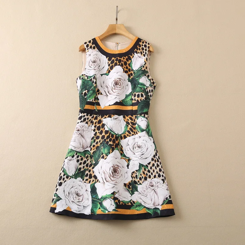 

New European and American women's wear for winter 2022 Leopard-print jacquard with sleeveless rose fashionable dress