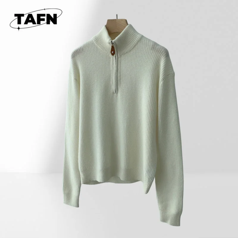 

High-Quality Wool Knit Sweater for Women Stylish Yet Comfortable Design for Cold Days and Comfortable Wear AK2152
