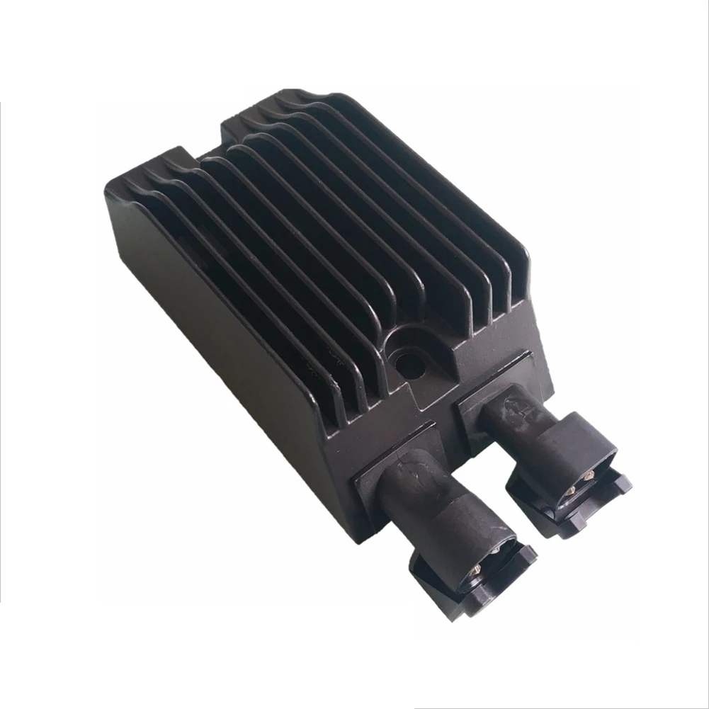 เครื่องปรับแรงดันไฟฟ้ารถยนต์รุ่น 74700012 แปลงกระแสไฟสลับเป็นกระแสตรงสำหรับใช้ในยานพาหนะ