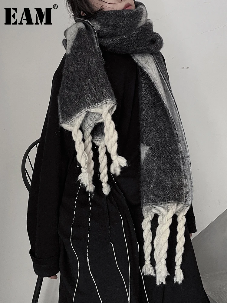 [EAM] Women Gray Fried Dough Twists Tassel Keep Warm Thick Scarf New Long Personality Fashion Tide Autumn Winter 2025 31A0097