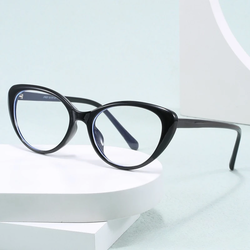 

2025 New Cat Eye Anti-Blue Light Glasses - Advanced Personalized UV400 Protection, Trendy Street Photography Shades for Myopia