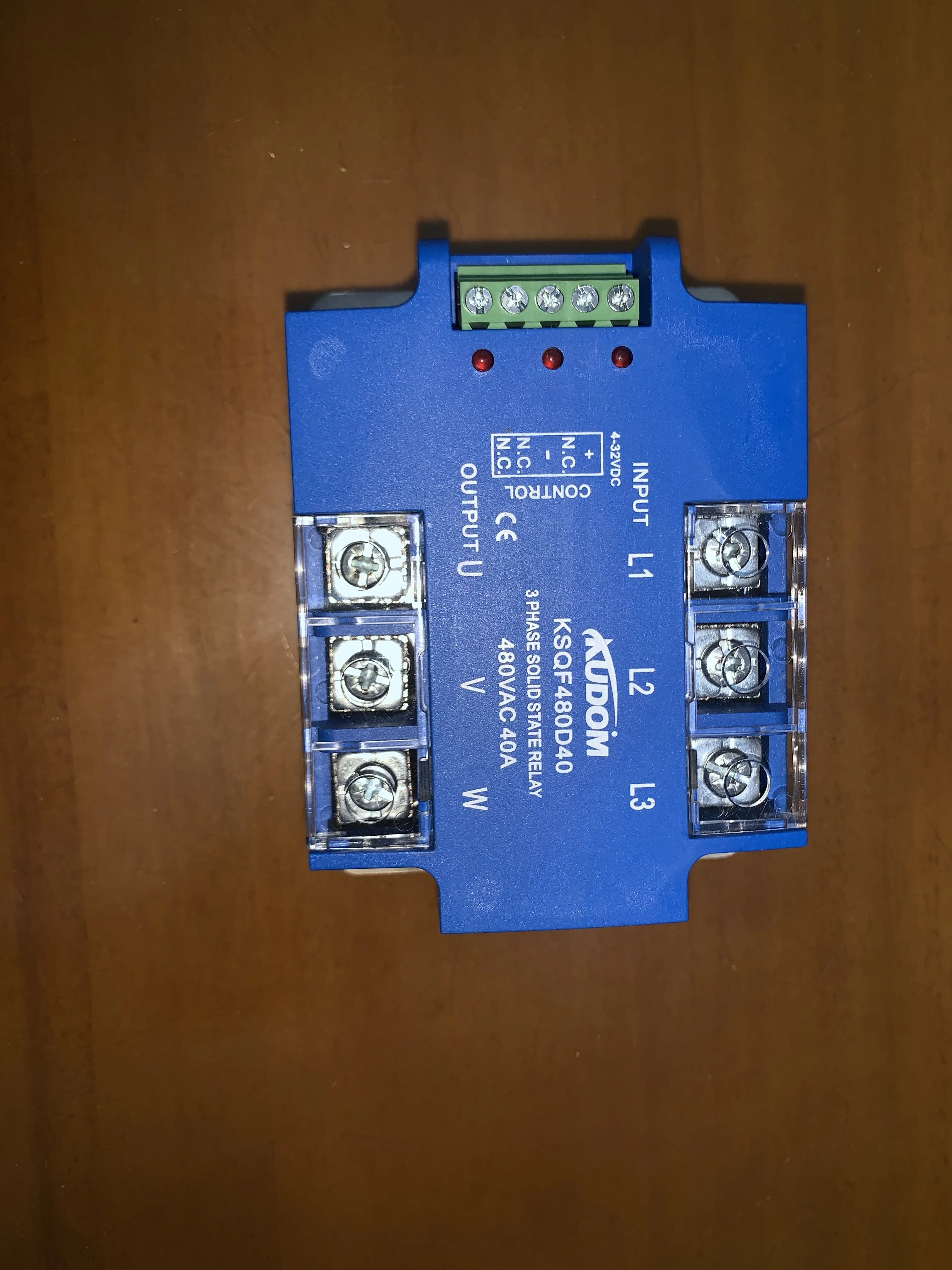 

KSQF480D40 KUDOM Твердотельное реле Cooton трехфазное 480В 40А