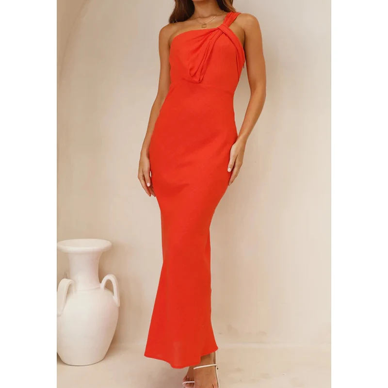 Abito lungo estivo da donna elegante con spalla singola tinta unita senza spalline vestito estivo sexy che abbraccia l'anca abiti con gonna stile abiti