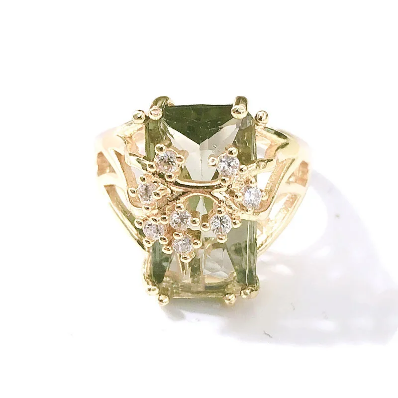 Stunning Glod Plated Cocktail Ring with Large Square Zircon - Perfect for Daily Outfits and Parties