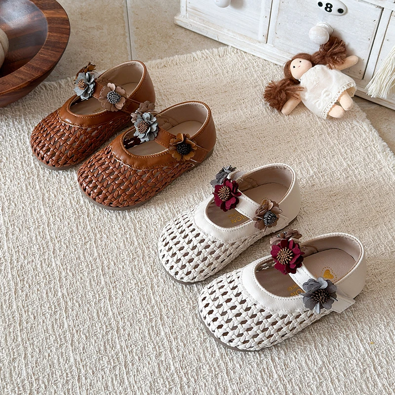 

Kids Girls Mary Jane Shoes Woven Hollow-out Design with Fabric Flower Decor Soft Non-slip Sole Breathable Flat Shoes for Summer