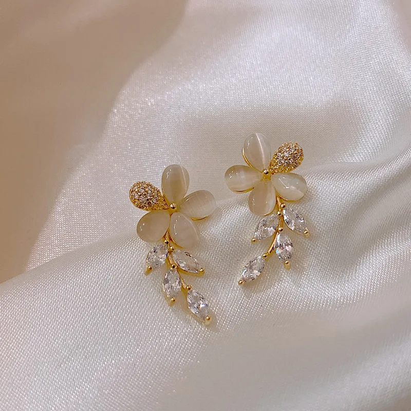 Trendy Cute Flower Crystal Stud Earrings For Women Girls Wedding Engagement Valentines Day Gift Fashion Jewelry Wholesale