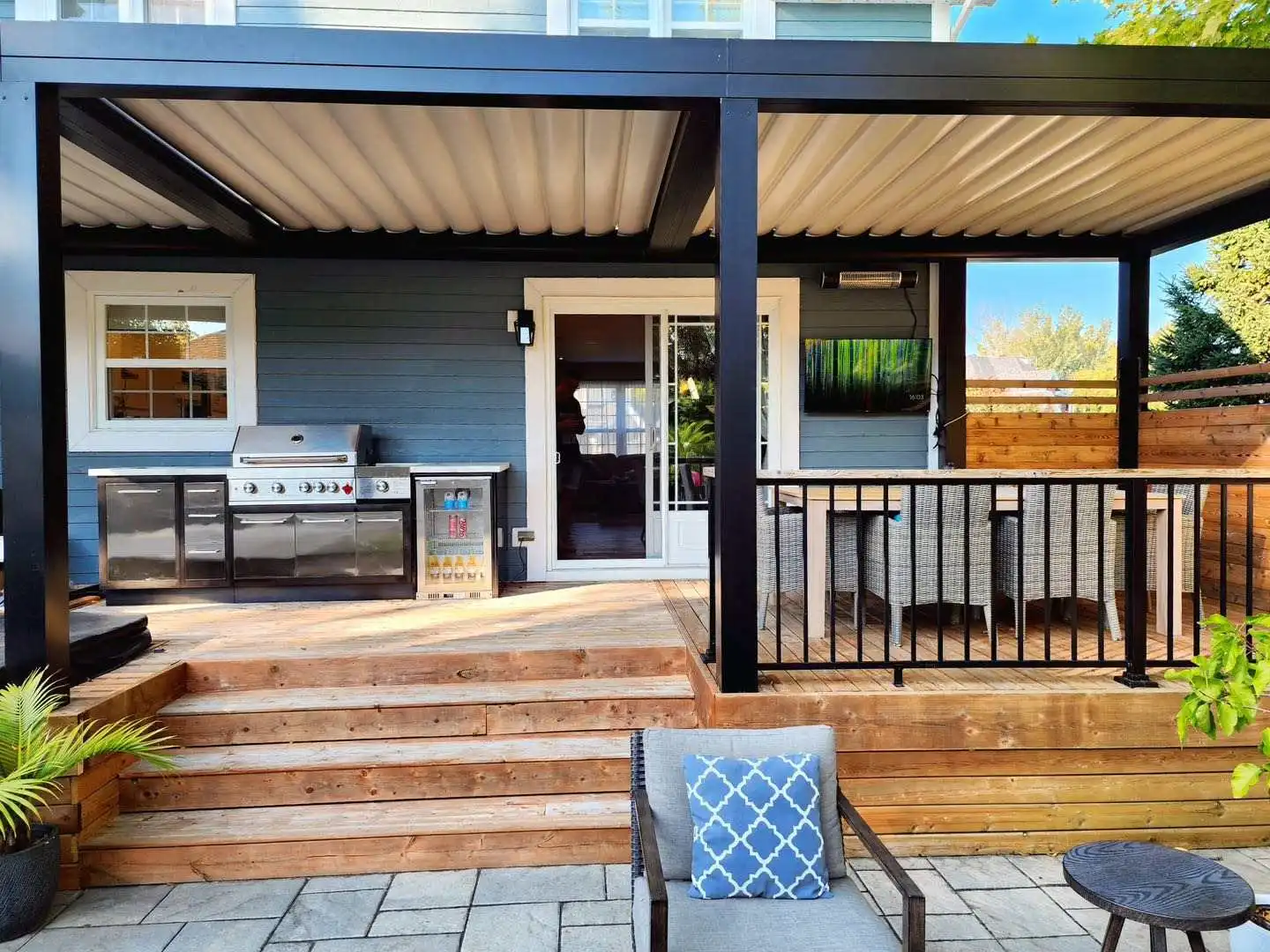 مطبخ خارجي مخصص راقي مع حل بناء عريشة سقف مسطح للمعيشة في الهواء الطلق