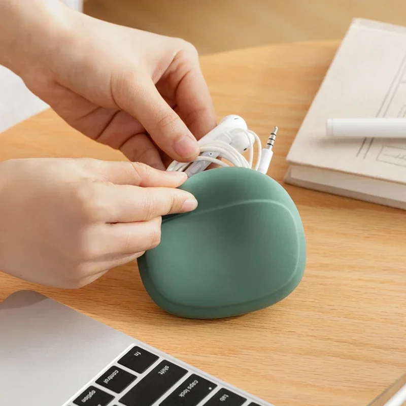 2 PCs Silicone Earphone Data Cable Storage Box Mini Key Box Lipstick Mini Storage Bag Green Light Gray Red image 3