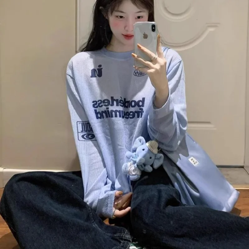 เสื้อยืดแขนยาวผู้หญิง ดีไซน์พิมพ์ลาย คอกลม สีน้ำเงินสไตล์อเมริกันเรโทร สำหรับฤดูใบไม้ผลิและฤดูใบไม้ร่วง ทรงหลวม สบายๆ