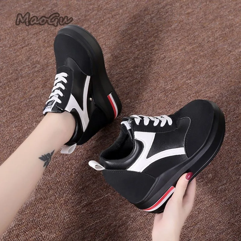 

Женская вулканизированная обувь с толстой подошвой, увеличивающая рост, студенческие школьные повседневные кроссовки, осень-зима, женские кроссовки на платформе 10 см