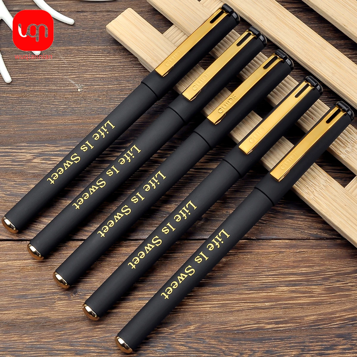 

WQN-3/6/12pcs Business Black Neutral Pen 0.7mm. Smooth Writing, Ccomfortable Grip,LargeCapacity For Continuous Ink Supply.