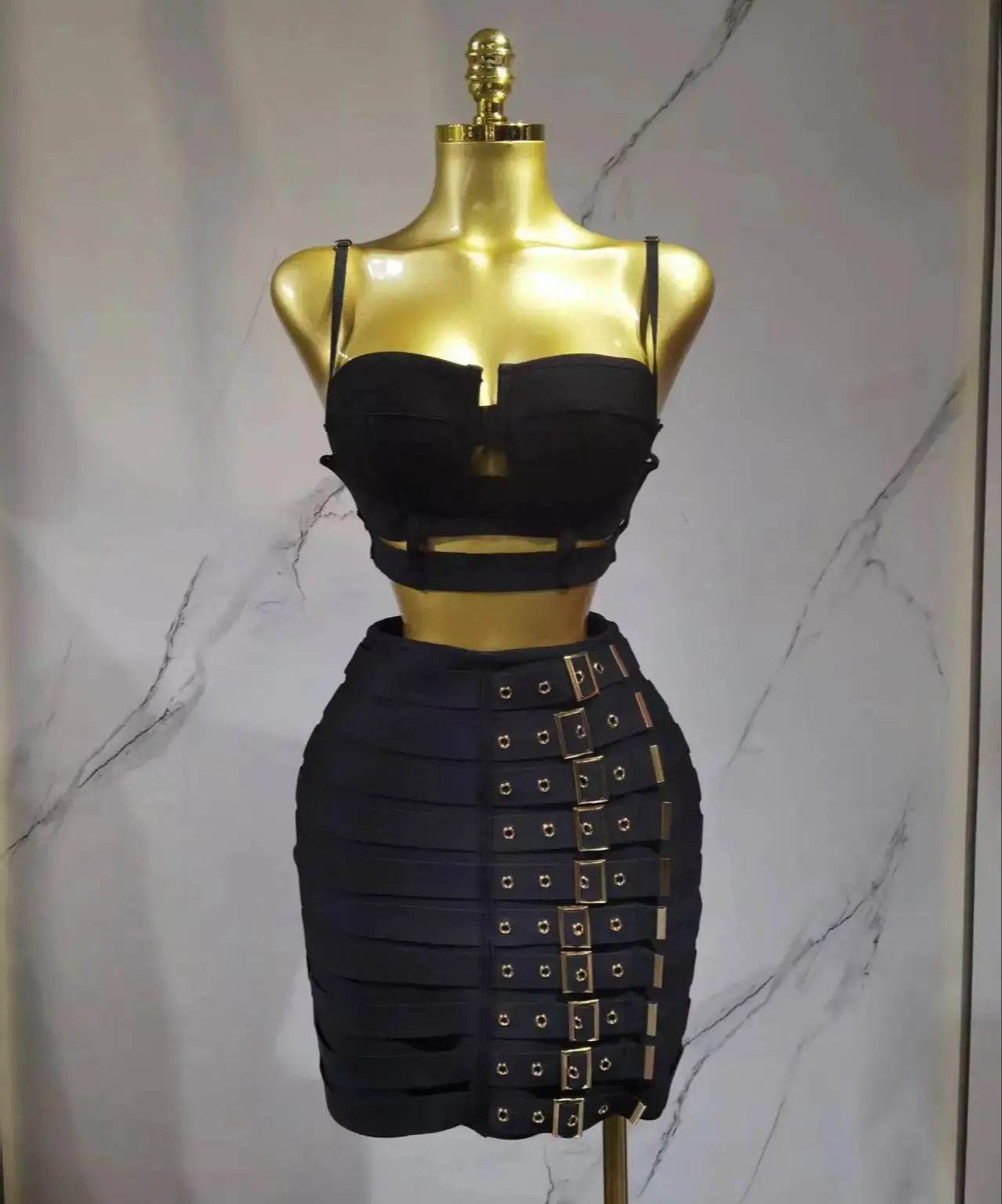 

Женский сексуальный комплект из двух предметов: облегающая мини-юбка с вырезами и бандажным эффектом, в стиле знаменитостей, для вечерних мероприятий, дней рождения, клубных вечеринок, 2026