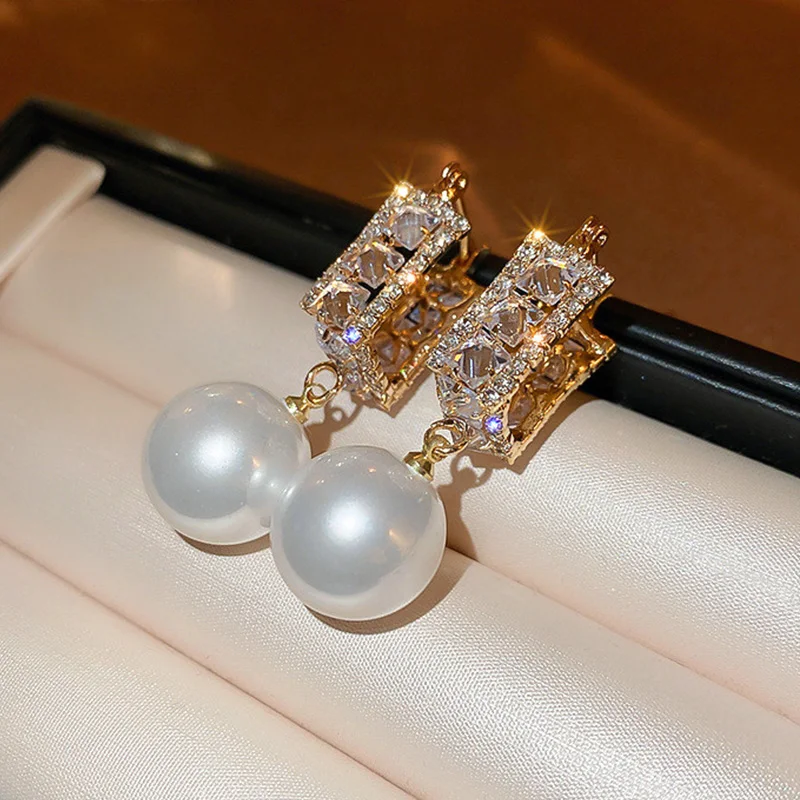 New Light Luxury Diamond-Encrusted AAA Zircon Pearl U-Shaped Geometric Earrings Fashionable French Women's Earrings Pendant