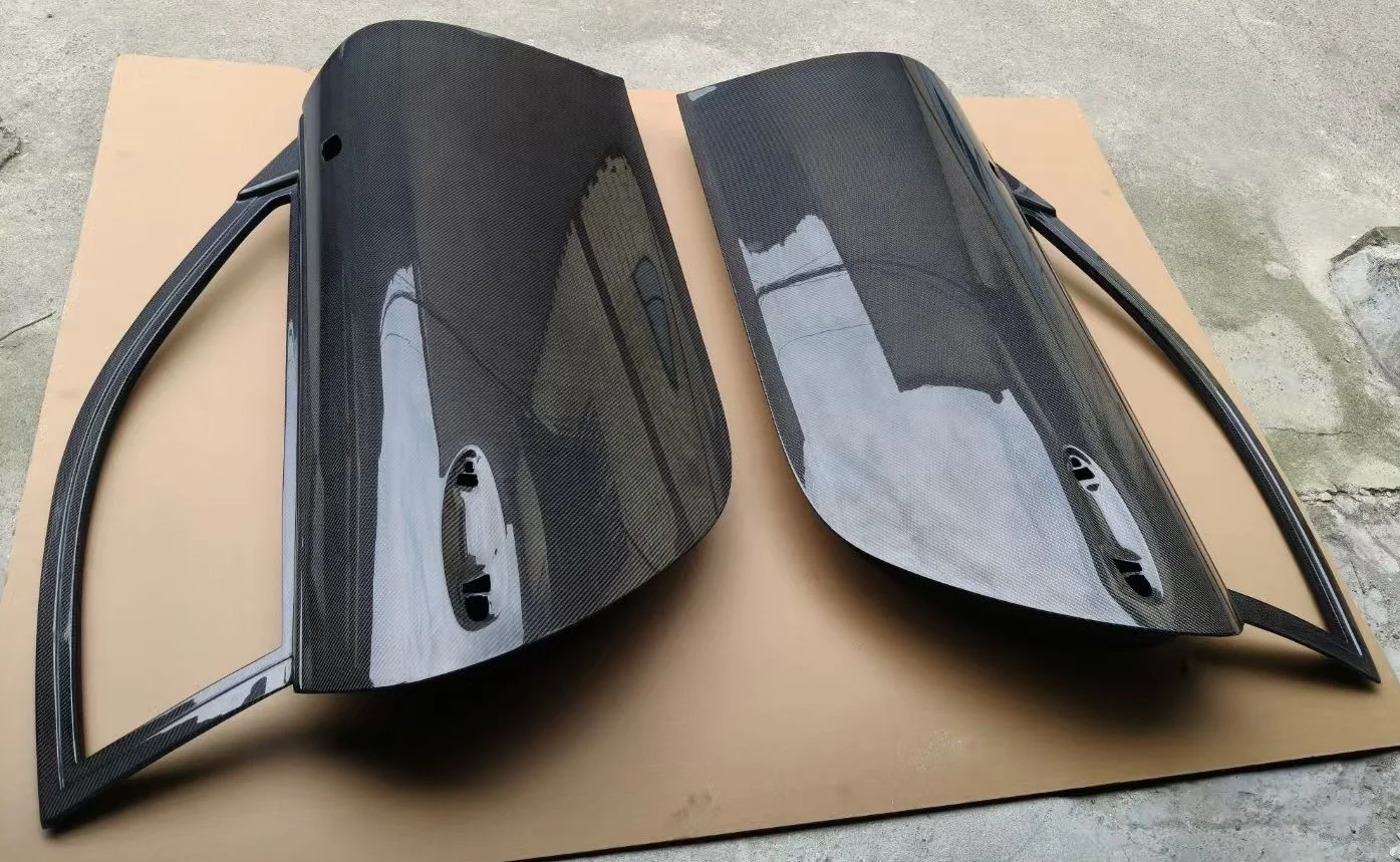 11-20  Car Exterior Modification Upgrade Carbon Fiber Doors for Porsche 911 991 Race Track Carbon Fiber Front Doors