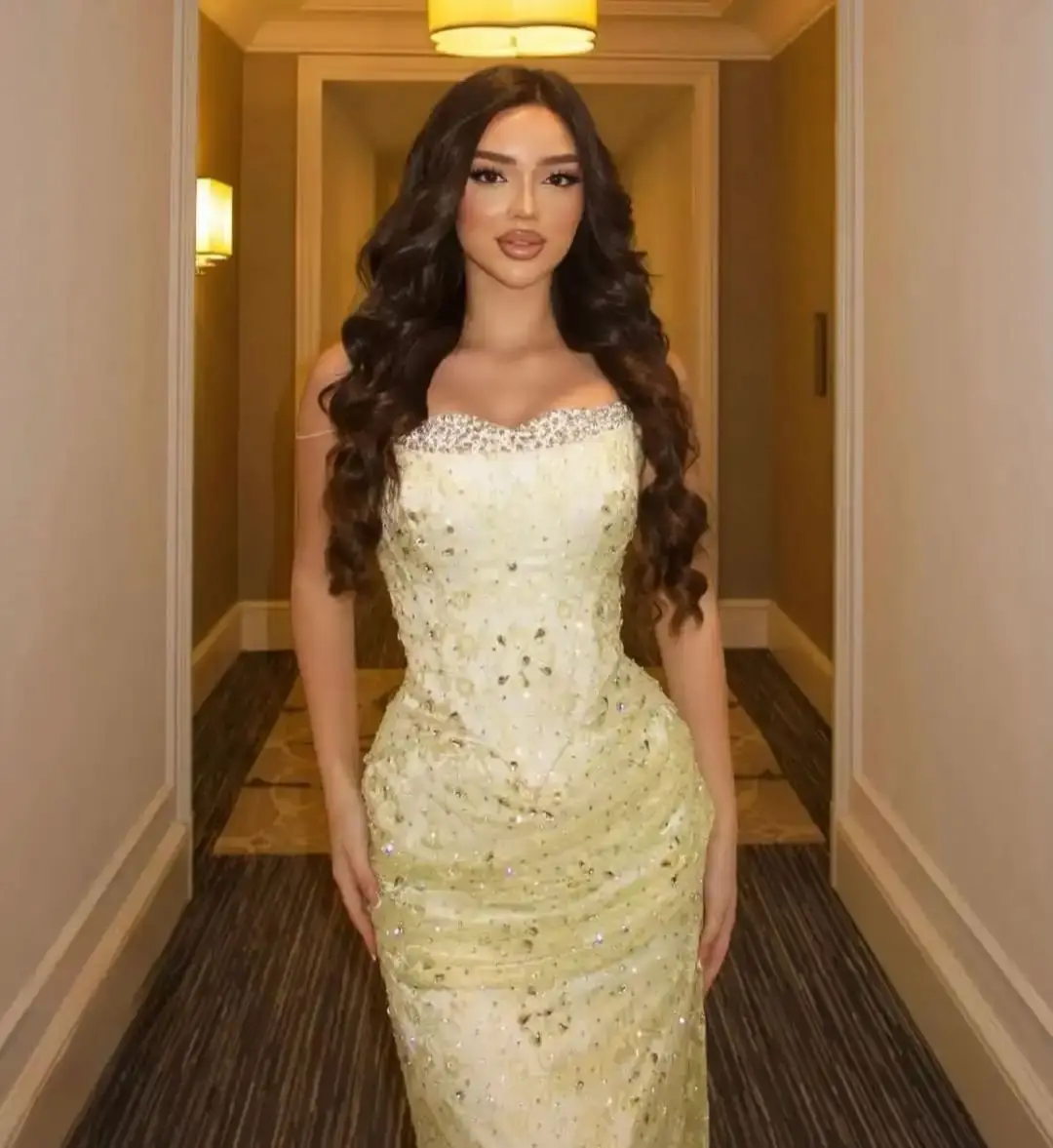 

Customized Luxury Light Yellow Strapless Mermaid Evening Dress Beaded Sequins Lace Formal Prom Gown for Women Party New Design