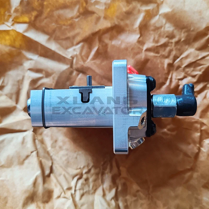 

New V1505 Fuel lnjection Pump 16060-51013 ForKubota V1505 Diesel Engine