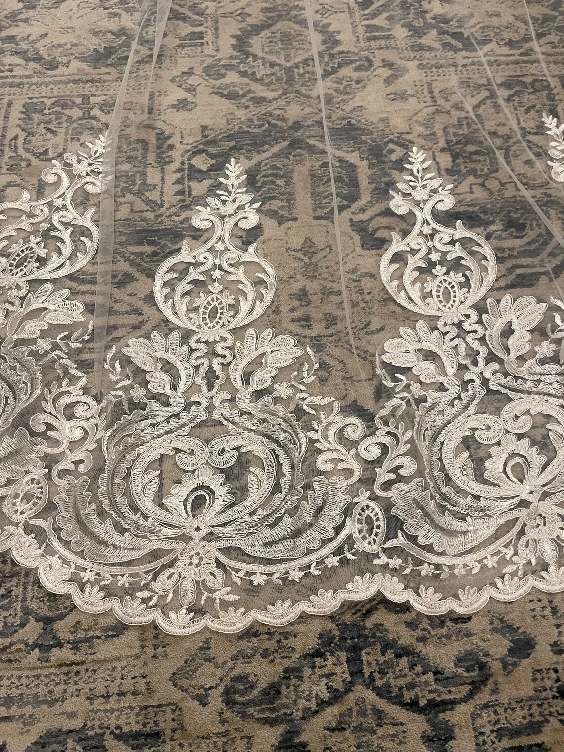 2 Layer Wedding Veil, Ivory Bridal Veil Cathedral Long Wedding Veils Vintage Lace with Blush Comb Bride Accessory