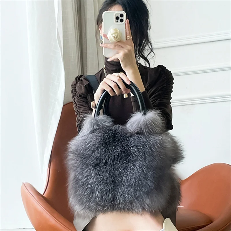 Fashionable Women\'s Fur Handbag 2022 High End Fox Fur Shoulder Bag Plush Oblique Straddle Bag Women\'s Handbag Tote Bag