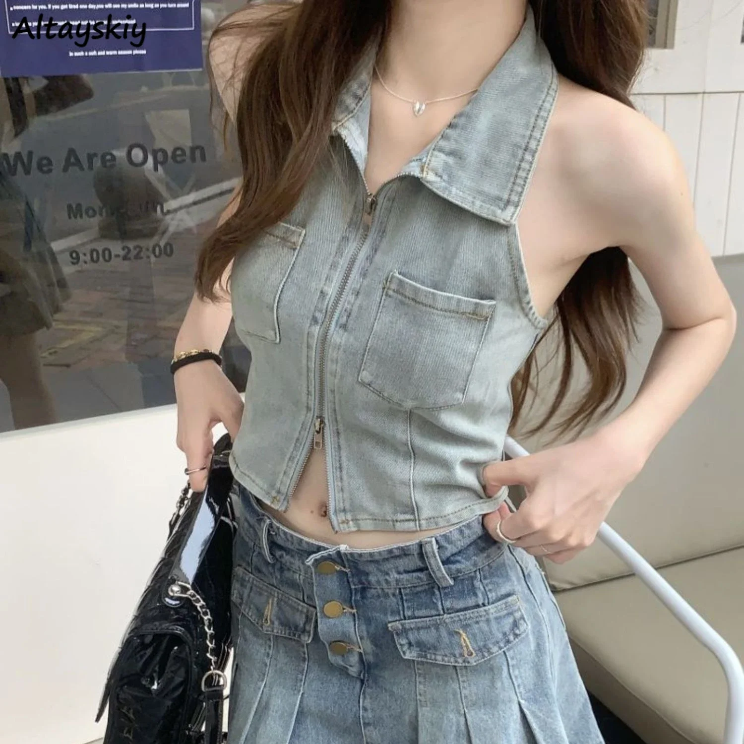 American Retro Denim Vests Women Design Backless Sexy Hot Girls Turn-down Collar Pockets Zipper Halter Short Sleeveless Coats