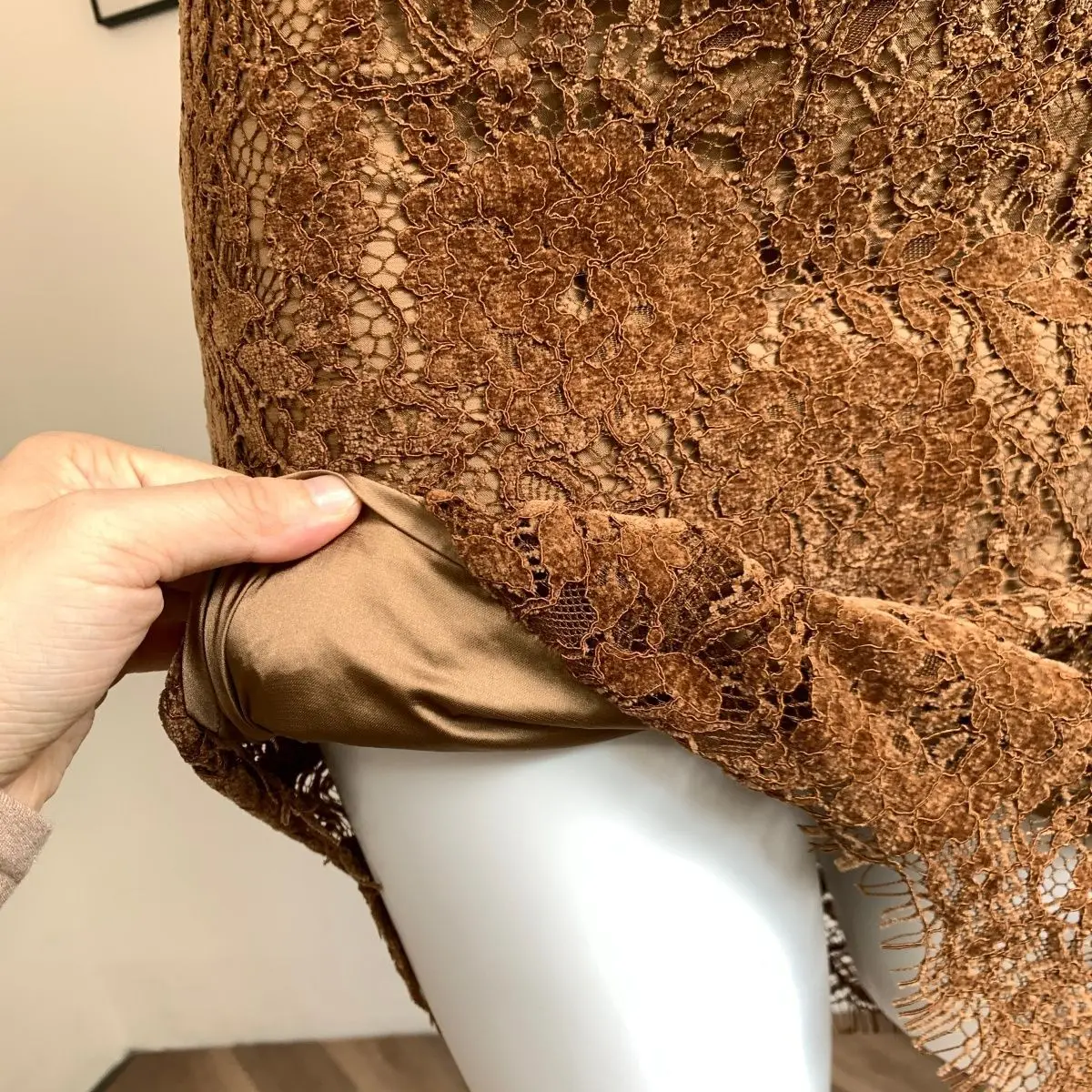 フレンチスタイルの女性用セクシーレーススカート 春夏 エレガントミニラップスカート