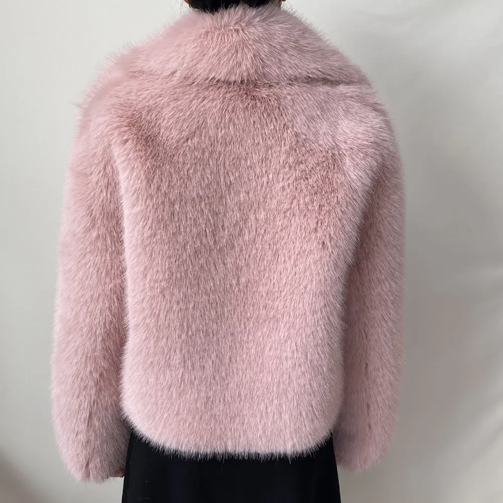 Women's Plus Size Winter Fur Coat Fox Large Lapel Loose Short Top Elegant Warmth for Cold Weather