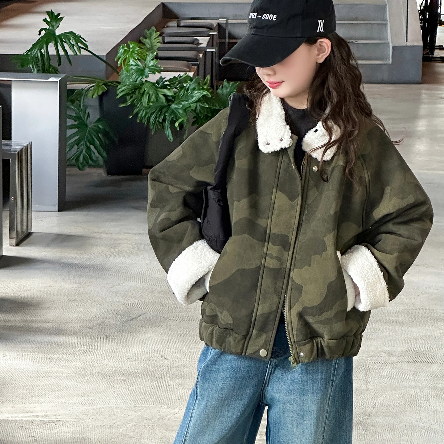 

2025 AW Children Warm Lamb Fleece Coat Girl Plus Velvet Thick Vintage Jacket Students Cotton Padded Jacket Kids Camouflage Coat