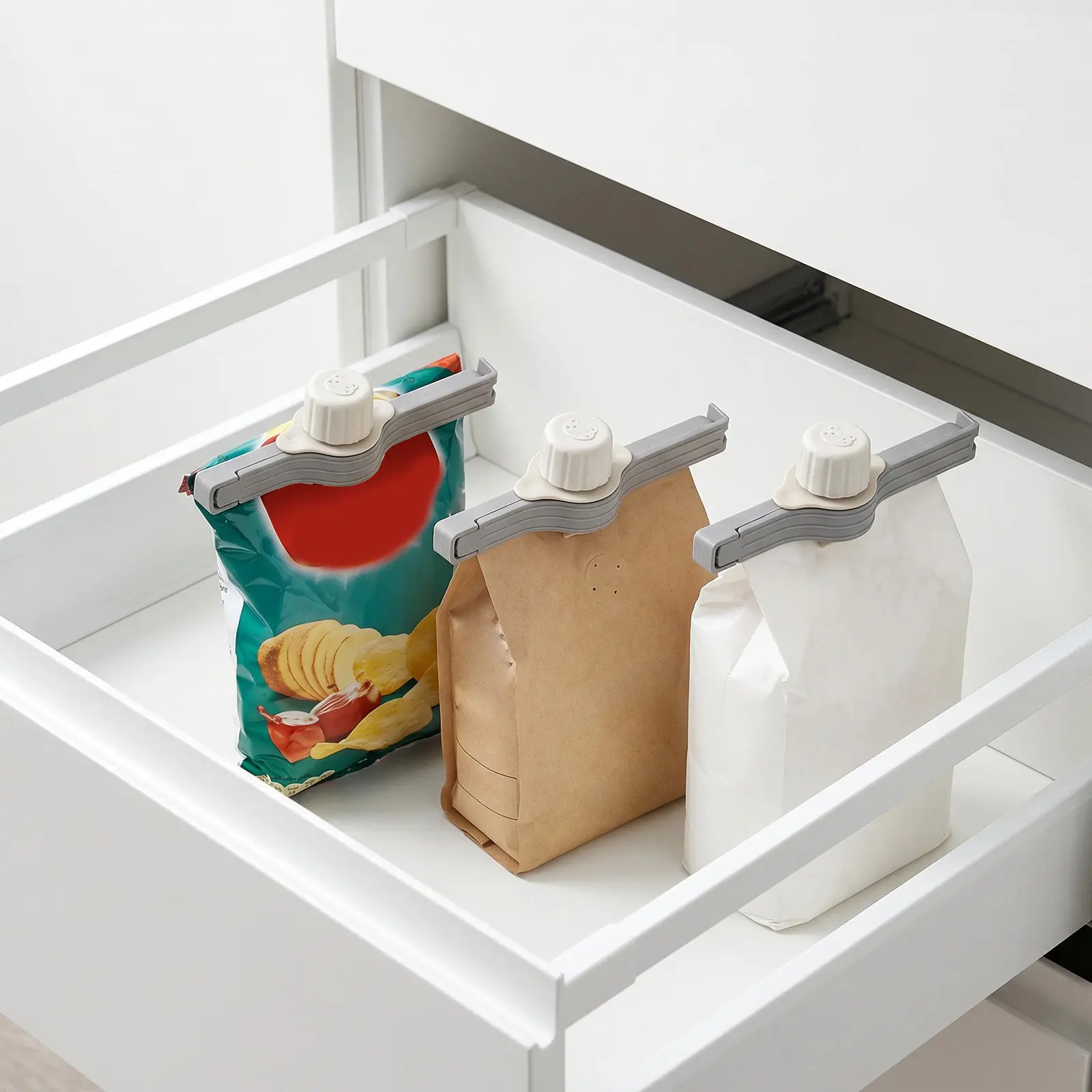 Food Sealing Clips 20 Piece Tight Seal Bag Clips with Pour Spout for Snacks Milk Powder Storage