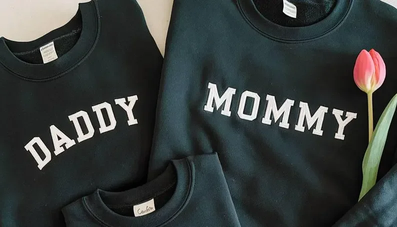 Personalized Embroidered DADDY MOMMY Family Sweatshirt Matching Family Outfits Custom Name Kids Embroidery Sweatshirt