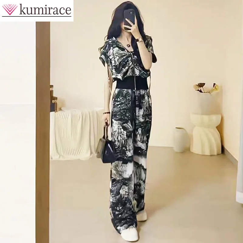 

Casual Sports Fashion Set for Women's Summer 2025 New Black and White Cardigan, Short Sleeved Pants, Two-piece Set Pant Sets