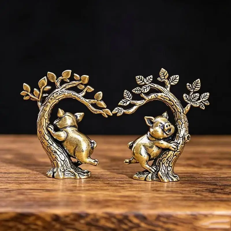 Vintage Brass Pig Climbing Tree Figurine, Cute Pig Hugging Tree Statue For Home Office Tea Table Decor, 1 Piece