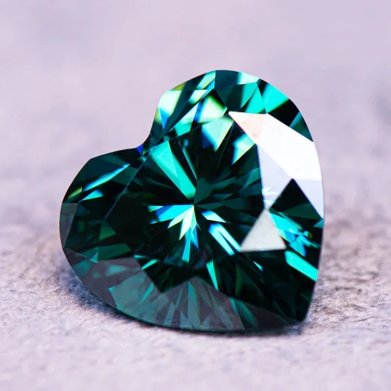 Moissanite Stone Natural Colour Emerald Heart Shape Pass Diamond Tester Charms Top Jewelry Making Materials with GRA Certificate